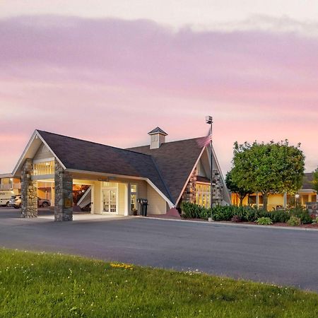 Best Western Plus Платтсбург Екстер'єр фото