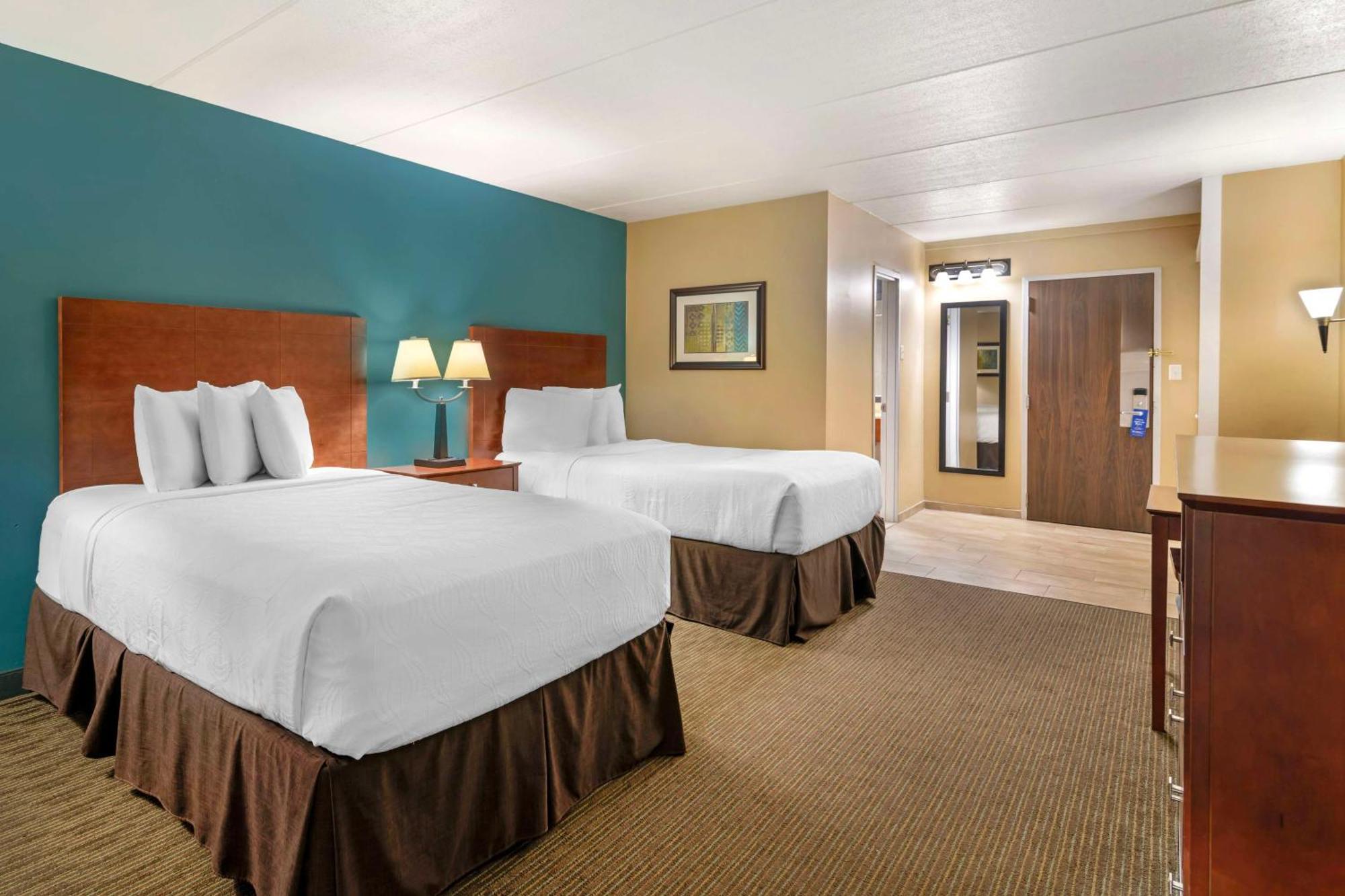 Best Western Plus Платтсбург Екстер'єр фото